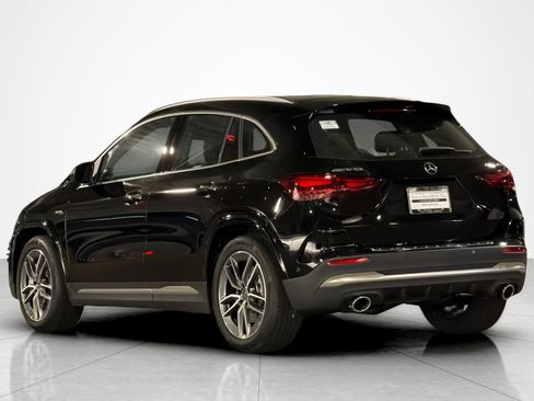 New 2026 Mercedes-Benz GLA 35 AMG 4MATIC image 3