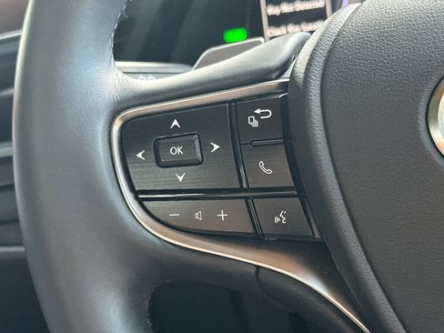 Used 2025 Lexus ES 300h w/ Premium Package image 30