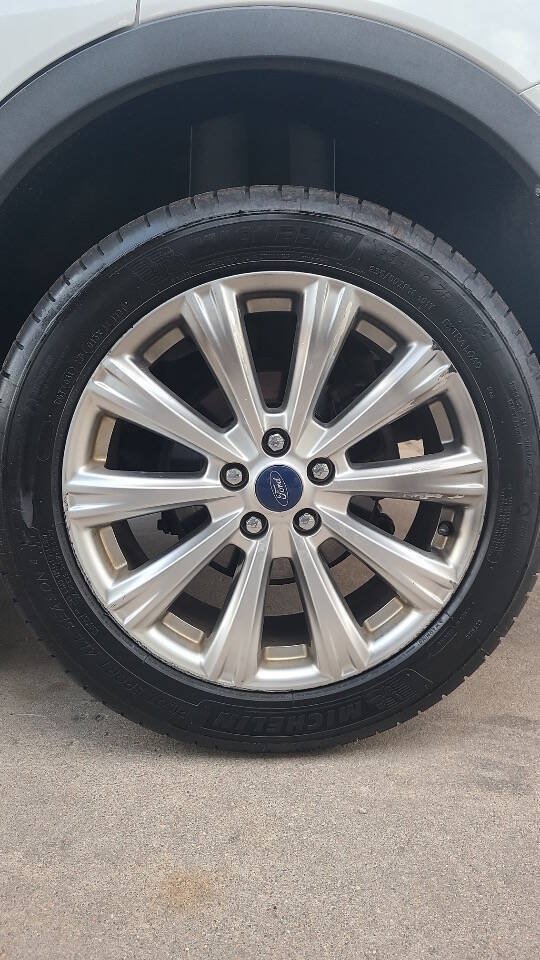 Used 2013 Ford Escape SE AWD/4WD image 19
