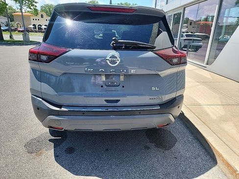 Used 2021 Nissan Rogue SL FWD image 17