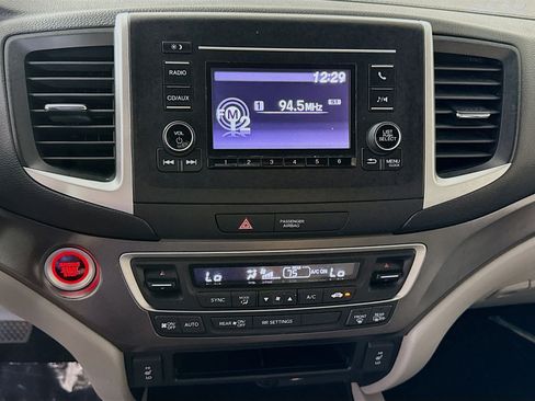 Used 2017 Honda Ridgeline RTL image 18