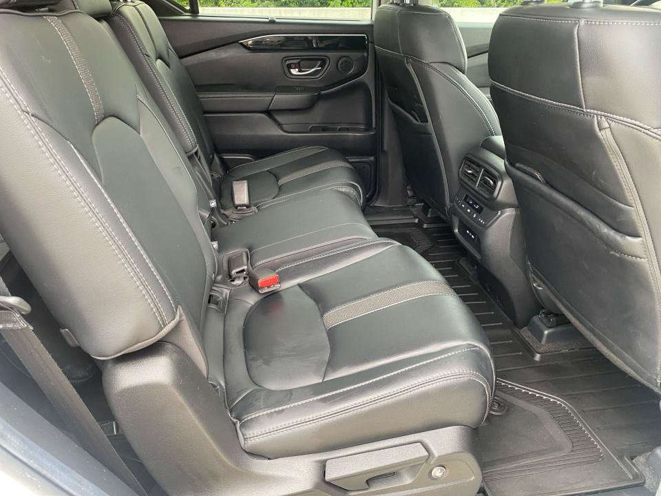 Certified 2025 Honda Pilot Touring image 33