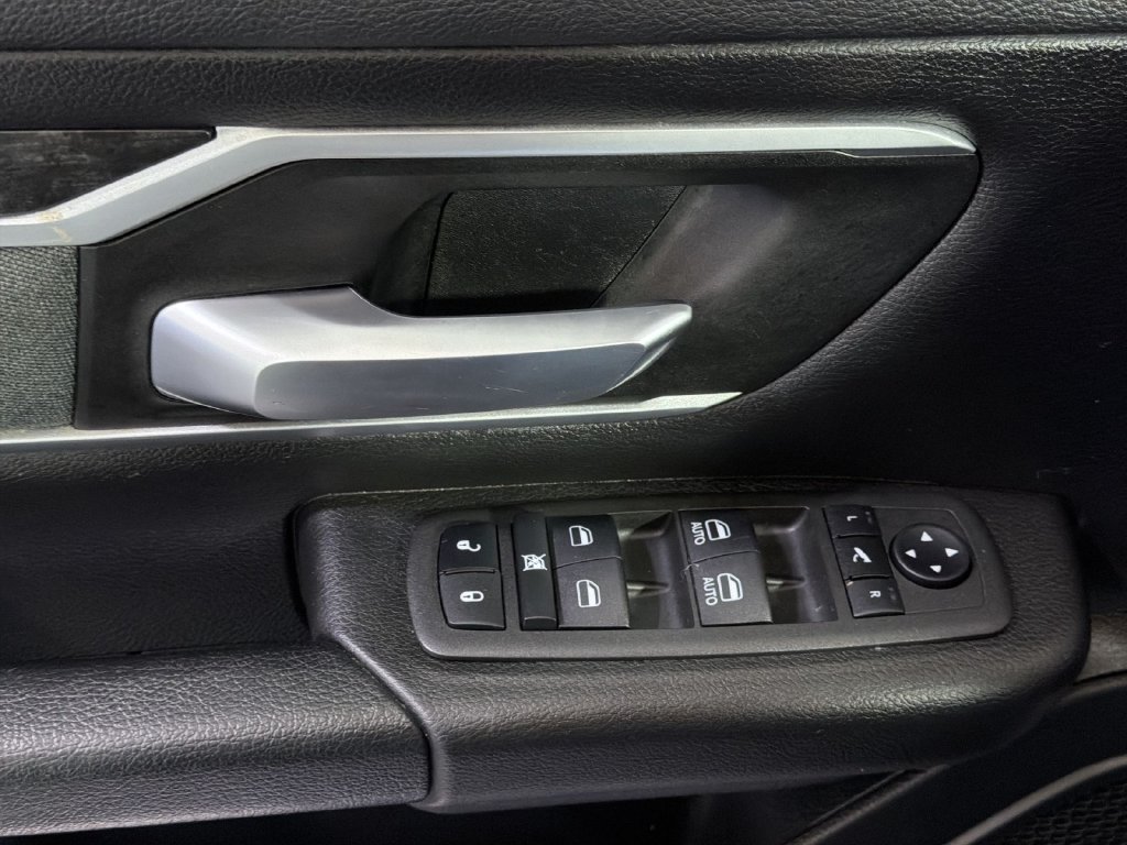 Used 2022 RAM 1500 Big Horn AWD/4WD image 34