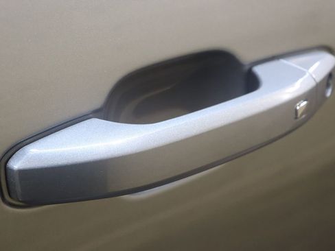 Used 2025 GMC Sierra 2500 AT4 image 26