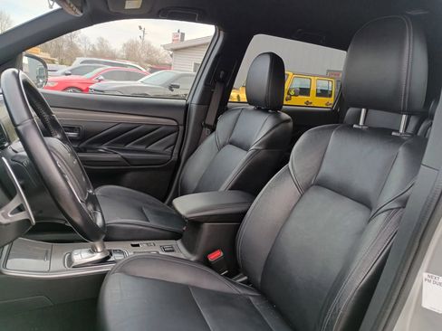 Used 2022 Mitsubishi Outlander SEL image 15