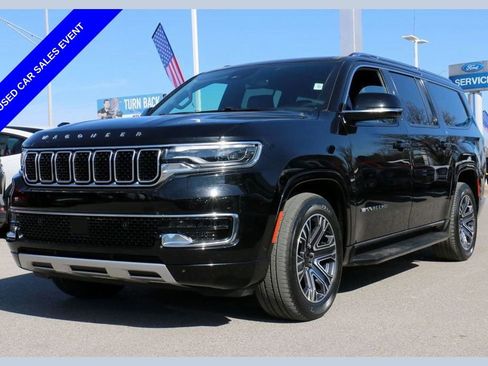 Used 2024 Jeep Wagoneer L Series II image 1