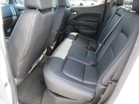 Used 2015 GMC Canyon SLT image 29