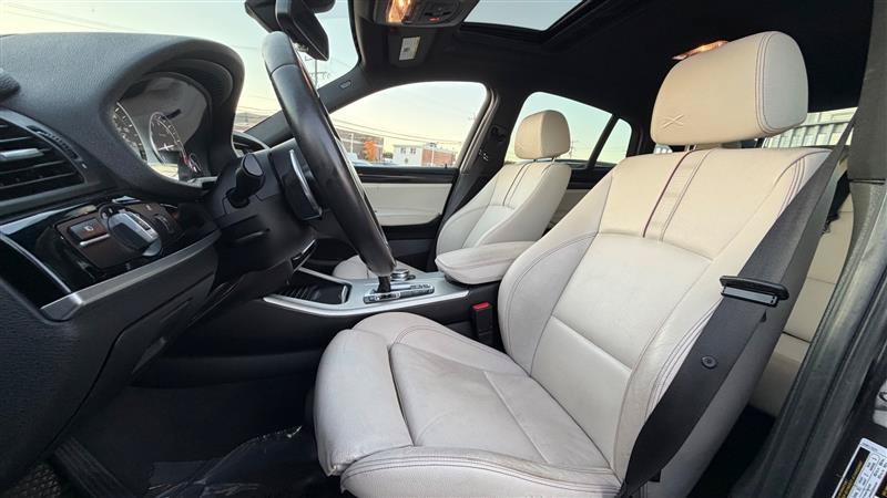 Used 2018 BMW X4 M40i AWD/4WD image 23
