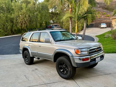 Used 1997 Toyota 4Runner Limited image 2