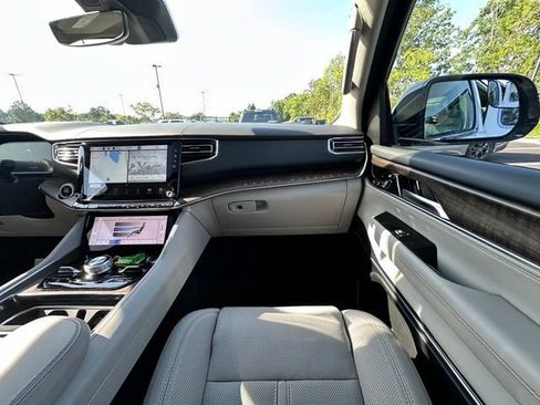 Used 2023 Jeep Grand Wagoneer 4WD image 29