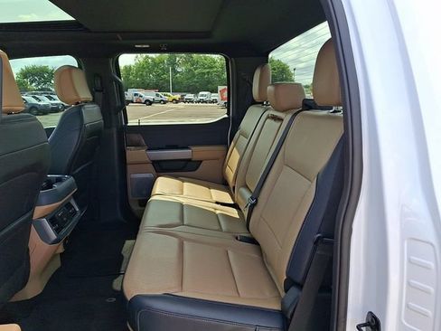 Used 2025 Ford F250 Lariat w/ Black Appearance Package AWD/4WD image 10