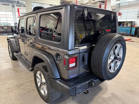 Used 2021 Jeep Wrangler Unlimited Sport w/ Cold Weather Group AWD/4WD image 21