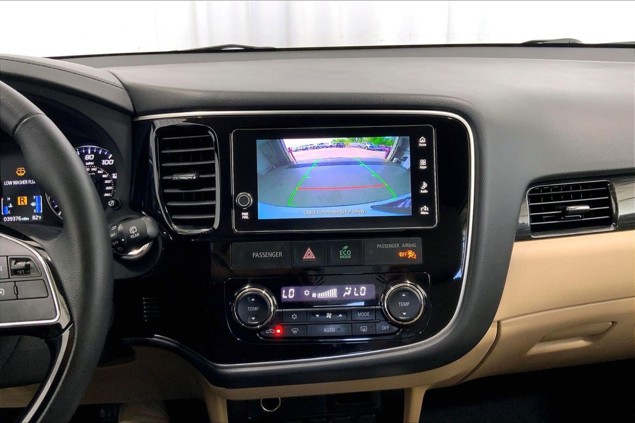 Used 2017 Mitsubishi Outlander SEL FWD image 24