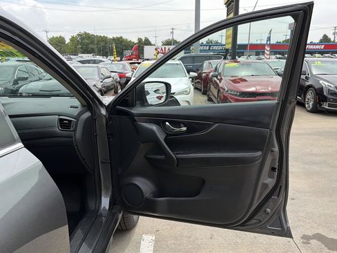 Used 2019 Nissan Rogue SL AWD/4WD image 28