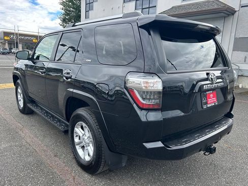 Certified 2024 Toyota 4Runner SR5 Premium w/ Moonroof Package AWD/4WD image 7