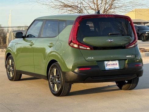 Used 2021 Kia Soul EX image 4