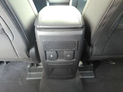 Used 2023 Ford Explorer XLT RWD image 27