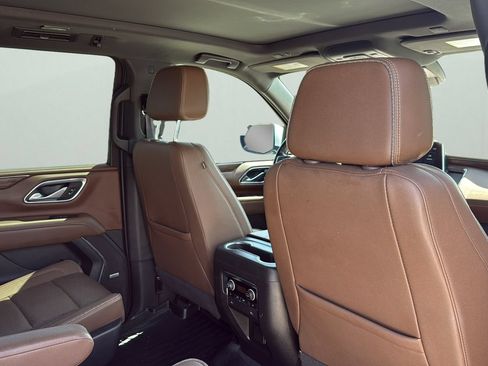 Used 2023 Chevrolet Suburban High Country RWD image 26