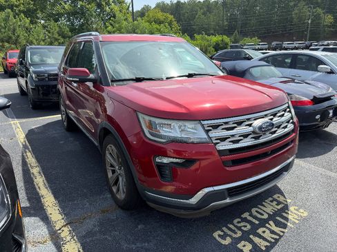 Used 2018 Ford Explorer Limited FWD image 2