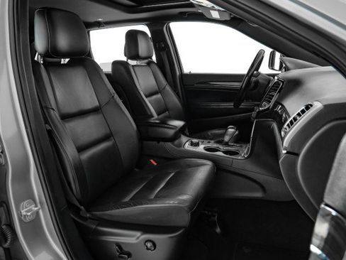 Used 2020 Jeep Grand Cherokee Limited image 31