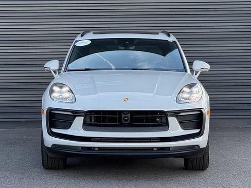 Used 2026 Porsche Macan AWD/4WD image 10