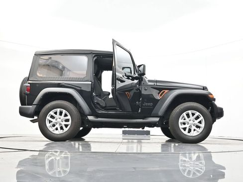 Used 2023 Jeep Wrangler Sport S image 39