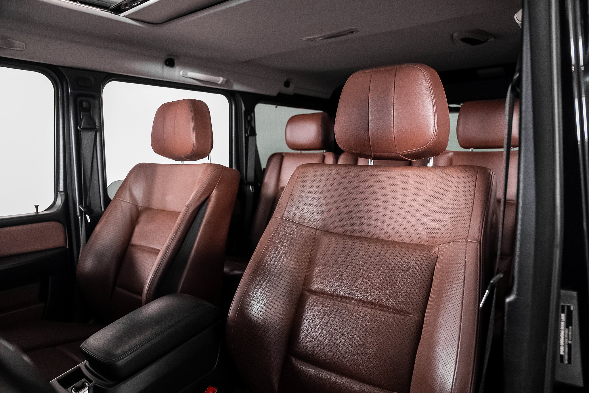 Used 2017 Mercedes-Benz G 550 image 3