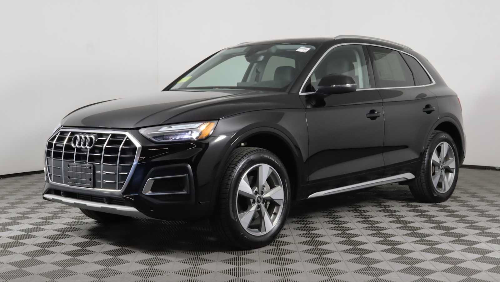 Used 2024 Audi Q5 2.0T Premium AWD/4WD image 3
