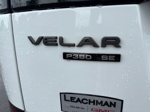 Used 2019 Land Rover Range Rover Velar R-Dynamic SE AWD/4WD image 10
