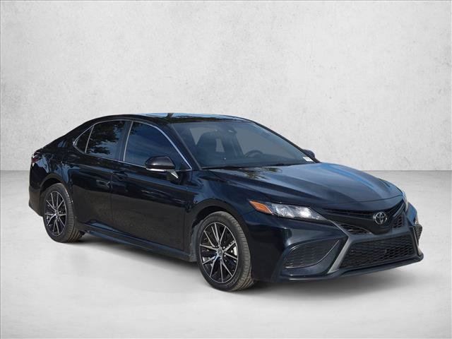 Used 2024 Toyota Camry SE w/ Convenience Package FWD image 3
