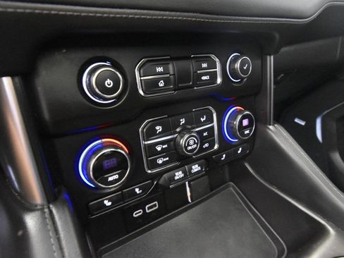 Used 2021 Chevrolet Tahoe Z71 image 25