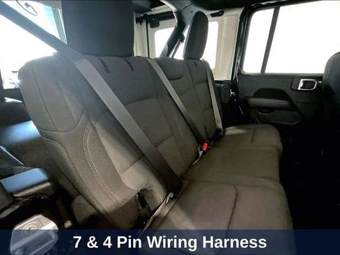 Used 2023 Jeep Wrangler Unlimited Sahara w/ Cold Weather Group AWD/4WD image 34