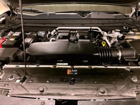 Used 2024 GMC Canyon AT4 w/ AT4 Premium Package image 29