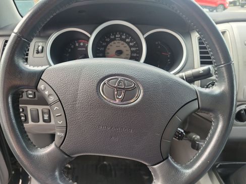 Used 2005 Toyota Tacoma 4x4 Access Cab image 23