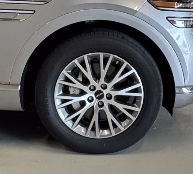 Used 2025 Genesis GV80 2.5T Standard AWD/4WD image 31