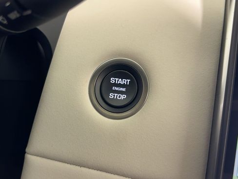 Certified 2024 Land Rover Discovery Sport S image 27