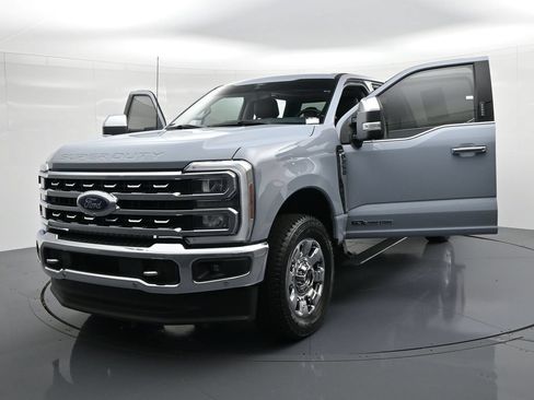 Used 2024 Ford F250 Lariat w/ Lariat Ultimate Package AWD/4WD image 29