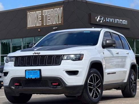 Used 2020 Jeep Grand Cherokee Trailhawk AWD/4WD image 1