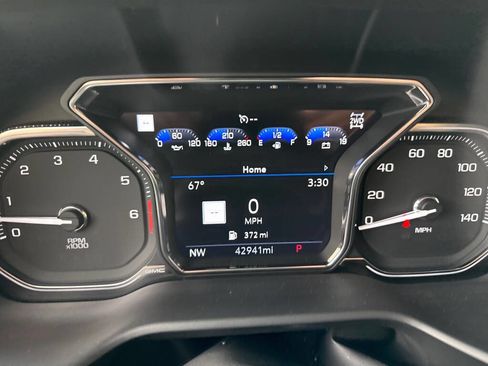 Used 2021 GMC Yukon Denali w/ LPO, Illumination Package image 32