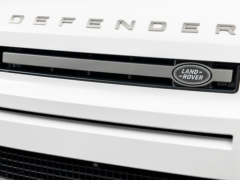 Used 2023 Land Rover Defender 110 X-Dynamic SE AWD/4WD image 4