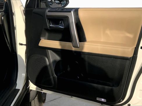 Used 2024 Toyota 4Runner SR5 AWD/4WD image 22