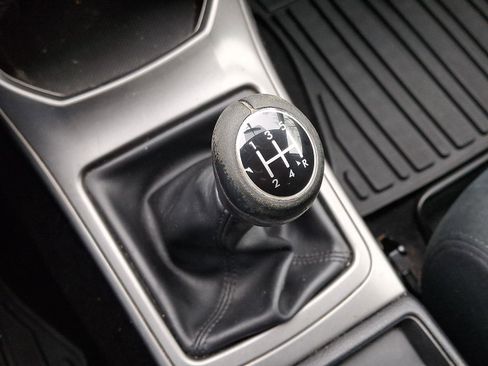 Used 2011 Subaru Impreza 2.5i Premium w/ PWR Moonroof Value Pkg image 15