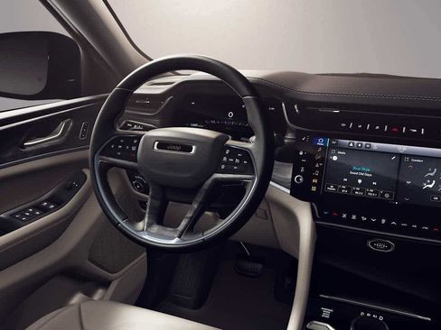 New 2026 Jeep Grand Cherokee L Limited AWD/4WD image 18
