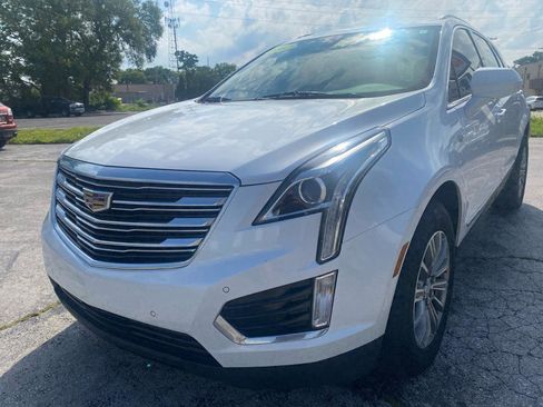Used 2017 Cadillac XT5 Luxury FWD image 3