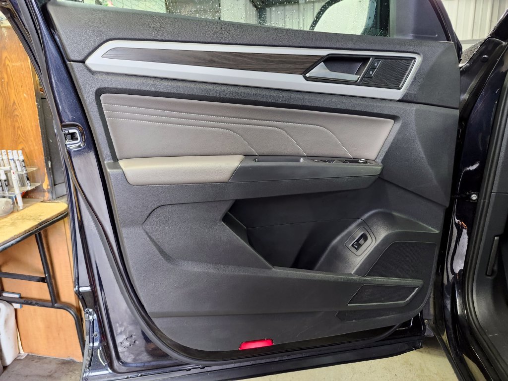 Certified 2023 Volkswagen Atlas SE w/ Panoramic Sunroof Package AWD/4WD image 8