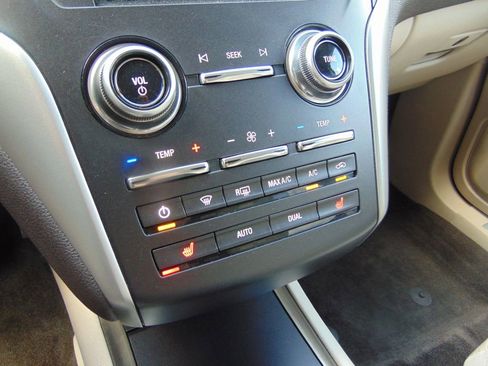 Used 2017 Lincoln MKC Select AWD/4WD image 17
