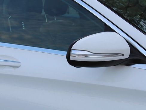 Used 2015 Mercedes-Benz C 300 4MATIC Sedan image 38