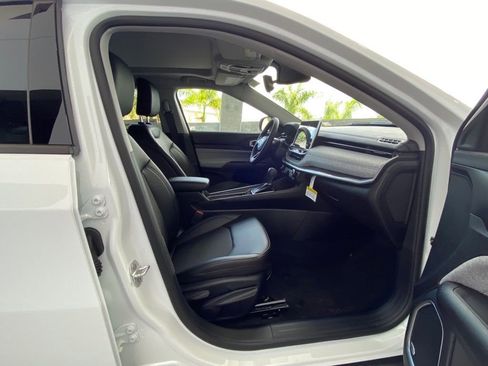 New 2022 Jeep Compass Latitude w/ Sun and Sound Group image 17