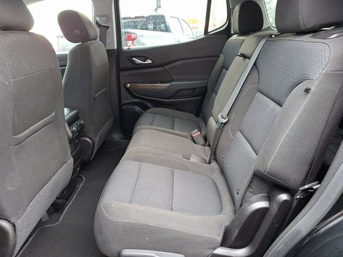 Used 2023 GMC Acadia SLE w/ Driver Convenience Package image 9