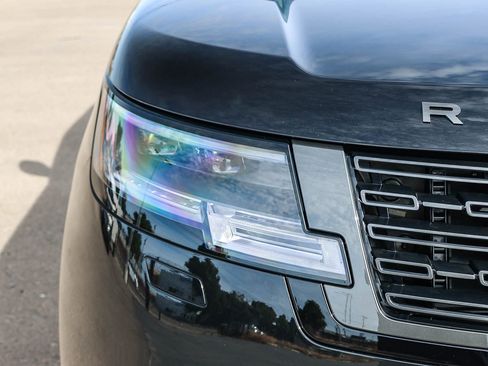 New 2026 Land Rover Range Rover SE image 15
